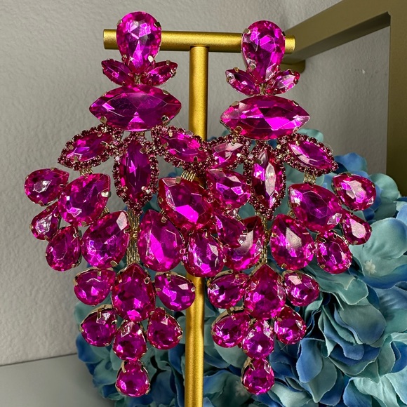 Fabulous Hot Pink Barbie Crystal Drop Earrings - Picture 4 of 7